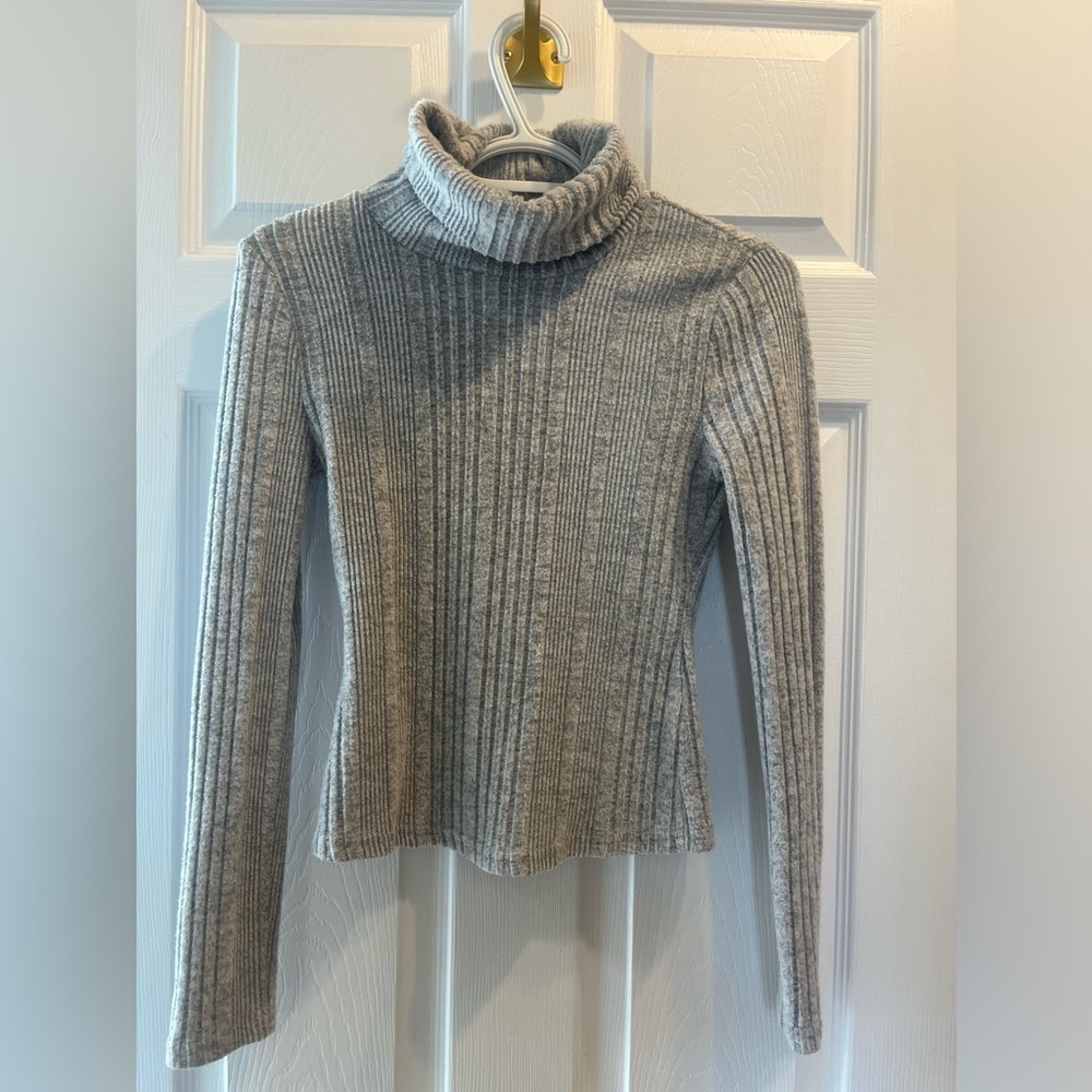 SHEIN Light Gray Ribbed Turtleneck Sweater